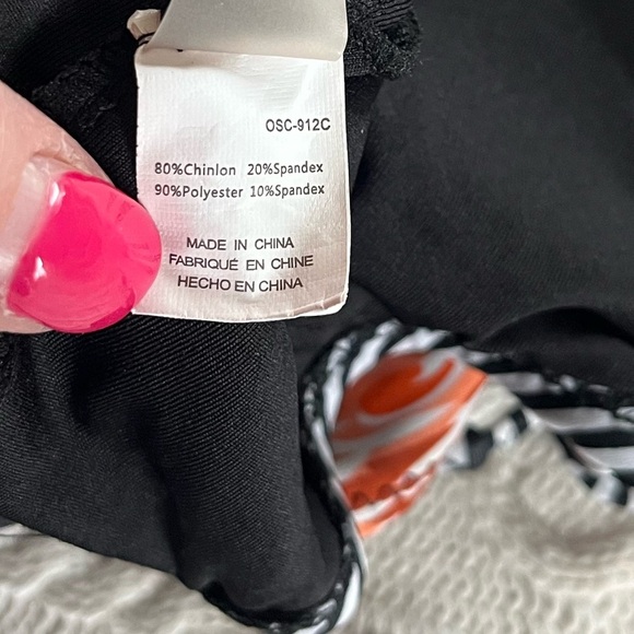 Cupshe Black & White Striped Floral One Piece Swimsuit Women’s Size Medium - Picture 5 of 12